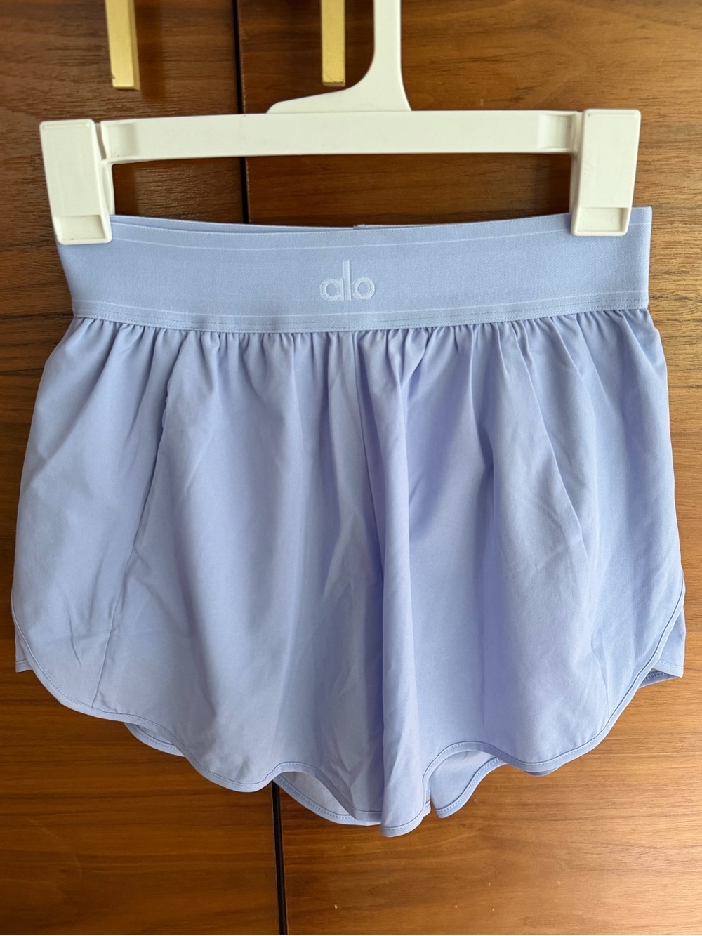 ALO Yoga Match Point Short in Light Providence Blue Periwinkle size Small